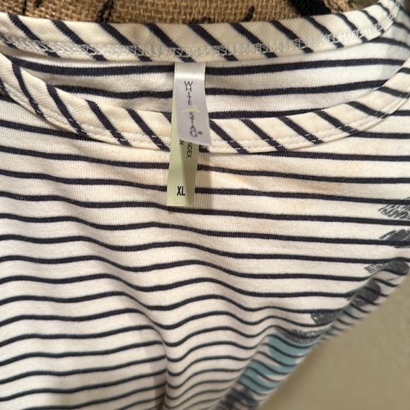 EUC! Women’s Floral Striped 3/4 Sleeve Casual Top - Picture 7 of 8